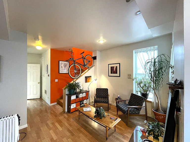 1451 W Huron St #CH — Photo 4