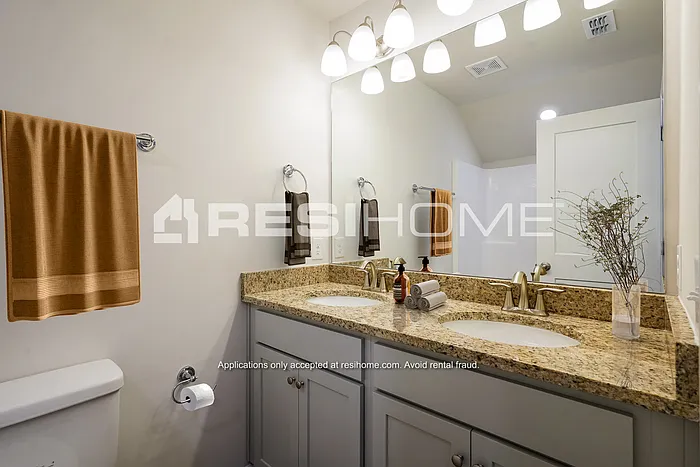 839 Keats Way — Photo 16