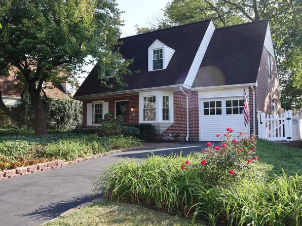 28 N Stuyvesant Dr, Wilmington, DE 19809