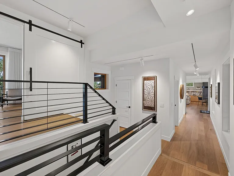 19077 Mount McLoughlin Ln — Photo 14