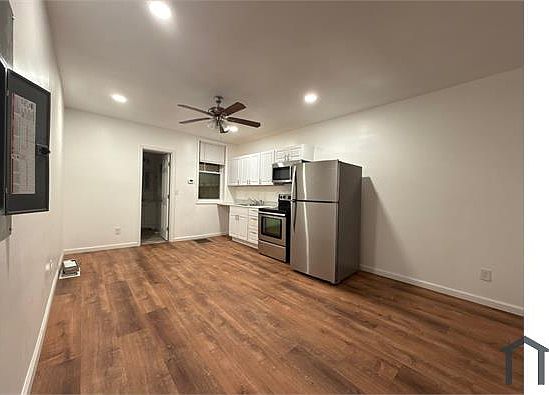 2nd image of 318 N Paca St #1