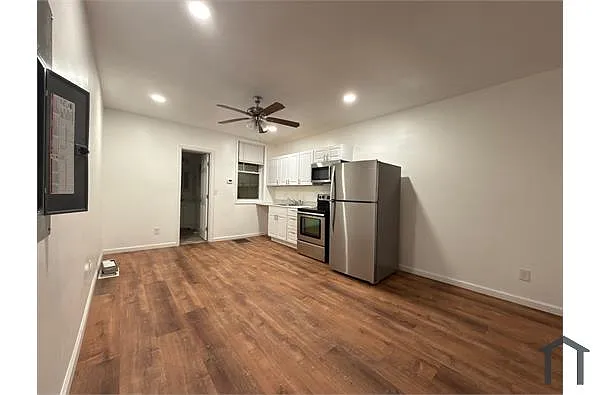 Building Photo - 318 N Paca St #1