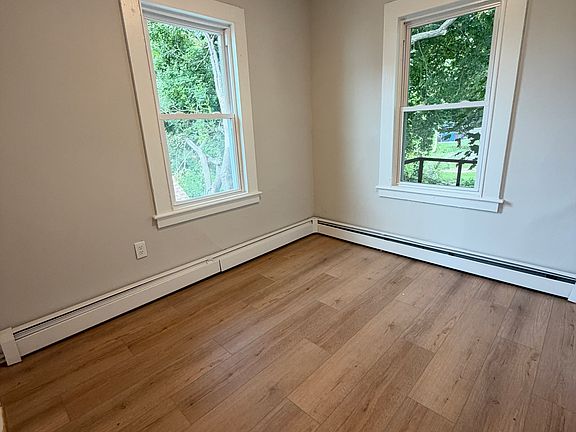 4th image of 164 Curtis St #2B