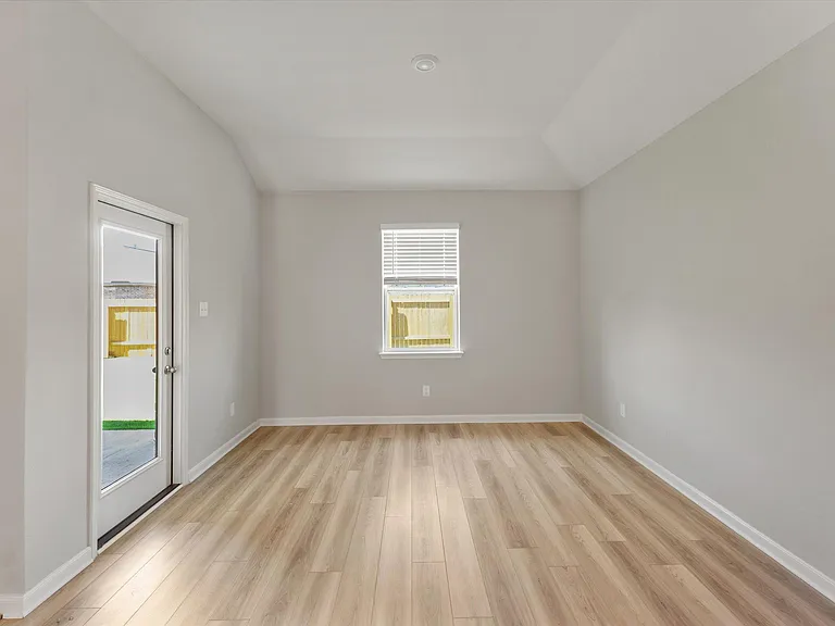 2113 Erlinda Dr — Photo 10