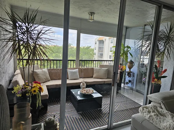 3910 Inverrary Blvd #703, Fort Lauderdale, FL 33319