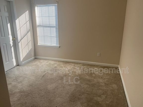 5th image of 7969 Marsha Woods Dr