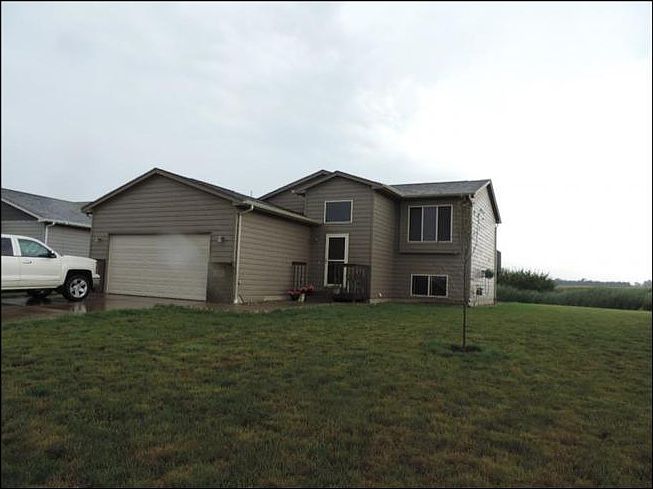 1st image of 207 Almond Ave