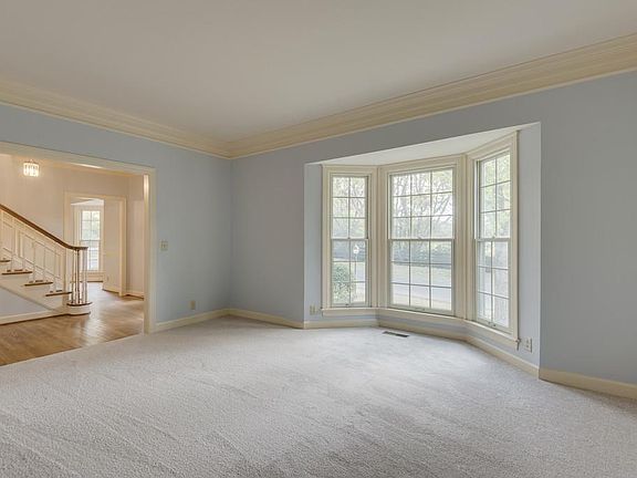 5th image of 533 London Way