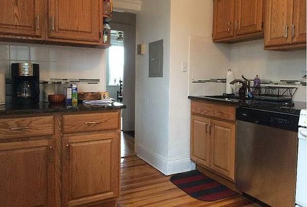2nd image of 82 Sutherland Rd #7