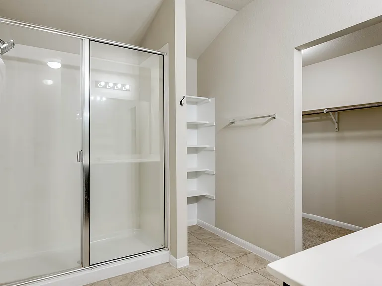 5800 Montrelia Dr — Photo 4