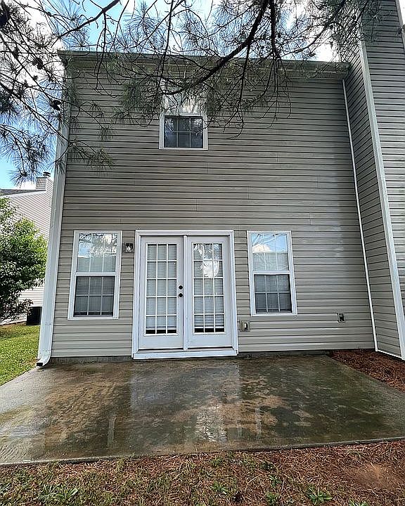 2nd image of 89 Benfield Cres