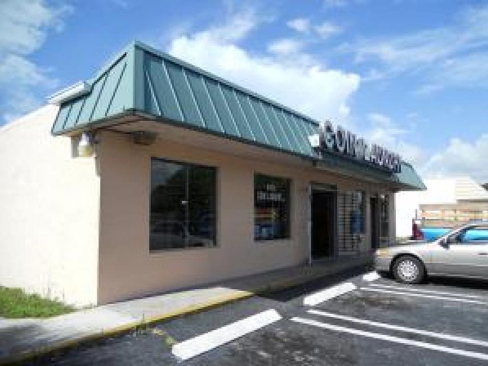 1st image of 556 E Gateway Blvd