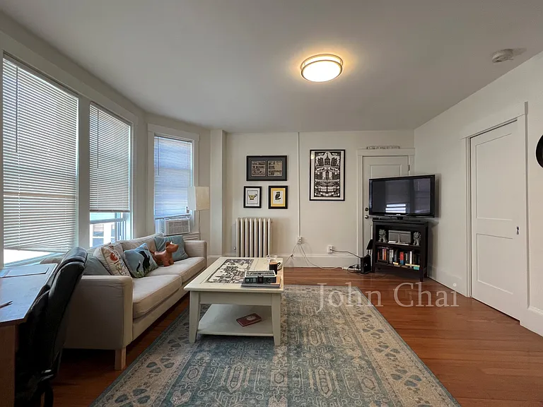 83 Harvard St #4 — Photo 7