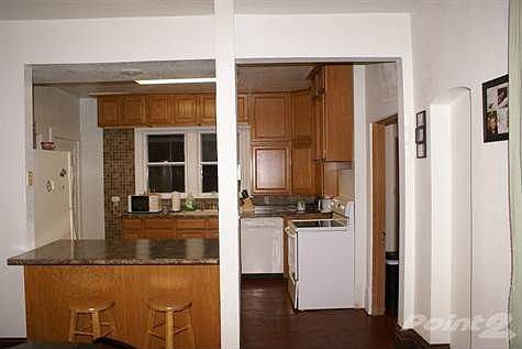 Kitchen/Breakfast Bar