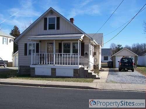 2nd image of 511 N Washington St
