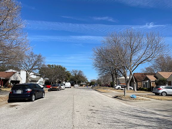 4th image of 301 Sandlewood Ln
