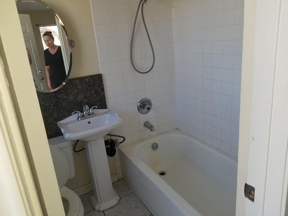 1st image of 2030 E 17th St