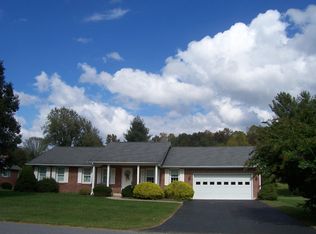 210 Dusty Rd, Covington, VA 24426