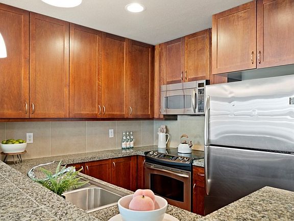 4th image of 16141 Cleveland St Unit 314