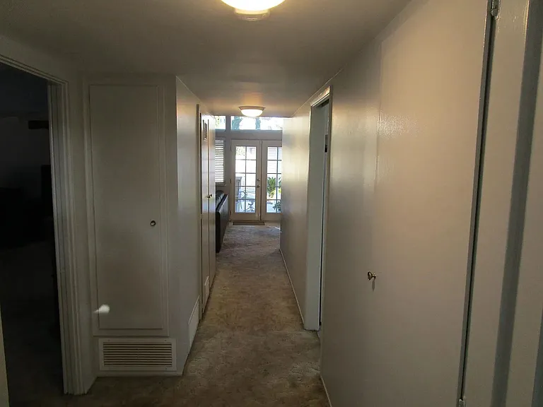 10638 Danube Ave — Photo 17