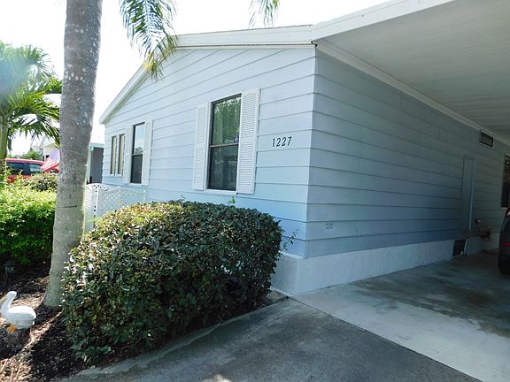 4th image of 1227 N Indies Cir