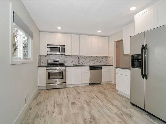 3rd image of 23 Junard Blvd