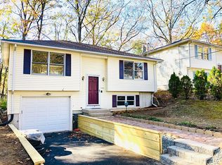 208 Wrentham Rd, Springfield, MA 01119