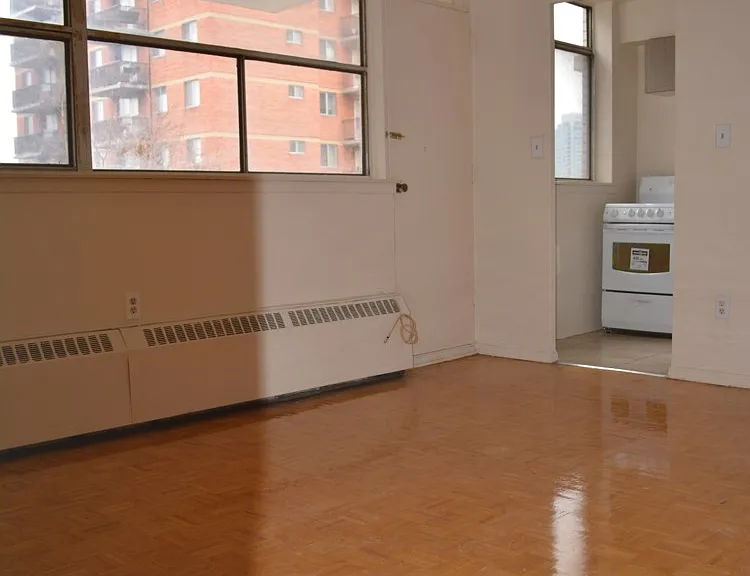 1111 Broadview Ave — Photo 8