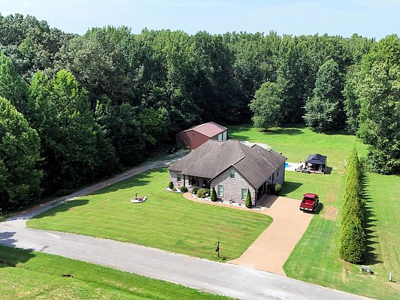 2nd image of 100 Valley View Dr