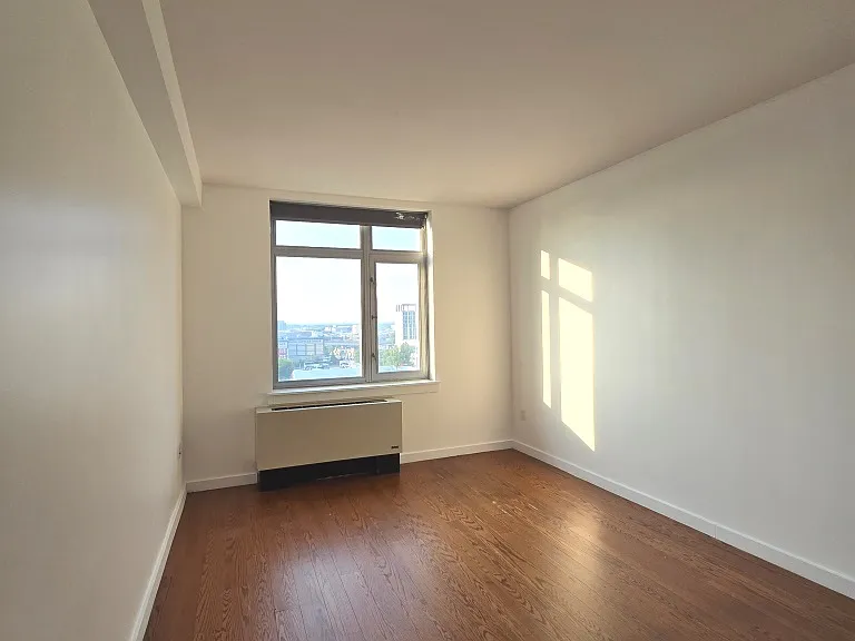4026 College Point Blvd #10B — Photo 10