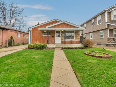 32028 Saint Margaret St, Saint Clair Shores, MI, 48082