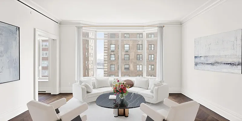 Sold by Compass | media 2