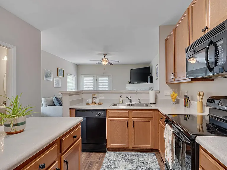 3114 Courtney Creek Blvd — Photo 10