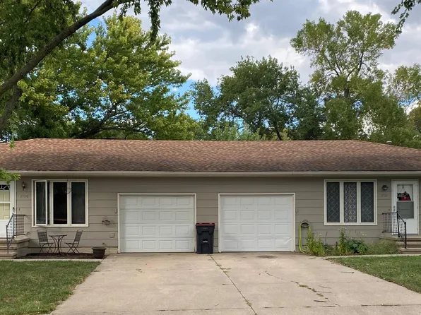 1710-1712 Jackson St, Beatrice, NE 68310