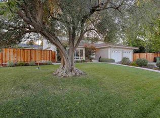 1399 Brookside Dr, Danville, CA 94526