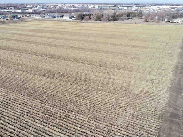 N Elm Ave, Hastings, NE 68901