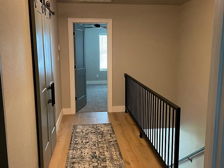 4220 Victoria Dr — Photo 12