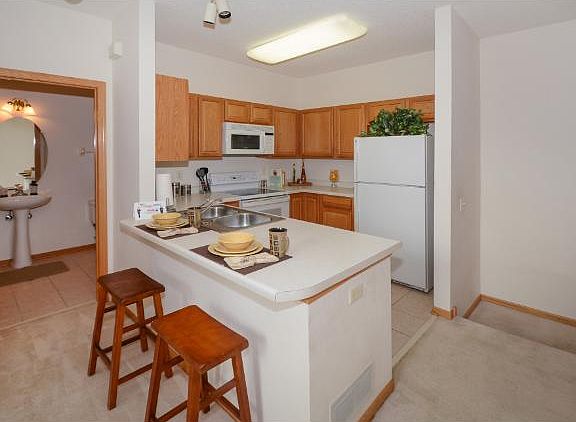 2nd image of 665 Kingfisher Ln APT G