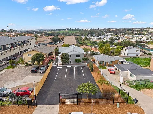320 Willie James Jones Ave #3 Photo 1