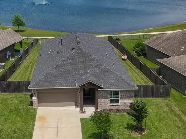 4519 Crescent Lake Cir, Baytown, TX 77521