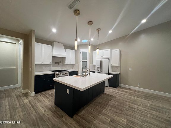 5th image of 2481 Wood Ln