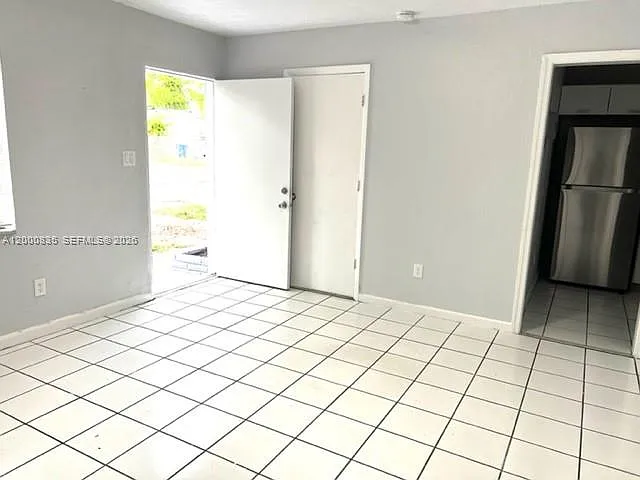 504 N 57th Ave #NORTH — Photo 11