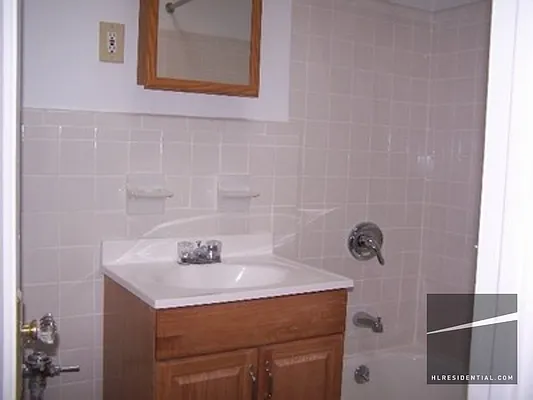 Rented by Highline Residential | media 34