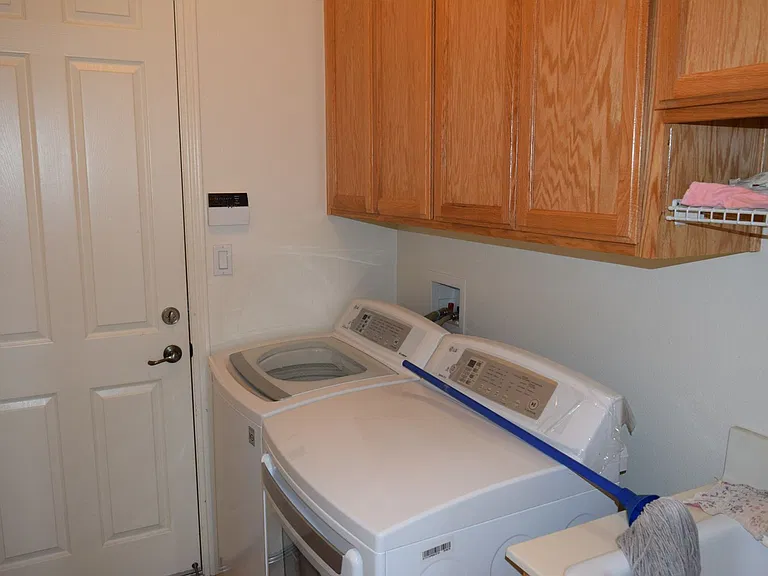 16210 Sheltered Cv E — Photo 1