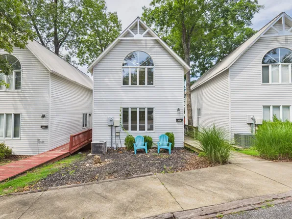 317 Bayside Rd, Grand Rivers, KY 42045