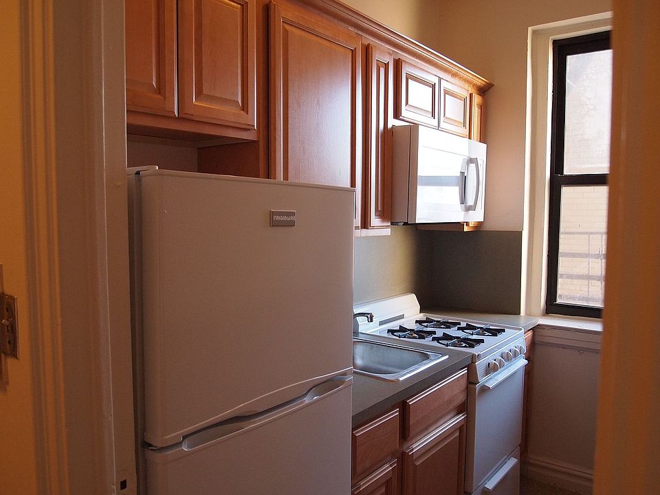 1st image of 570 Isham St APT 5E