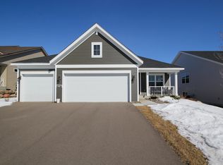 1447 Arthur Ct, Rosemount, MN 55068