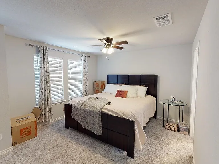 1720 Yaupon Grove Ln — Photo 9