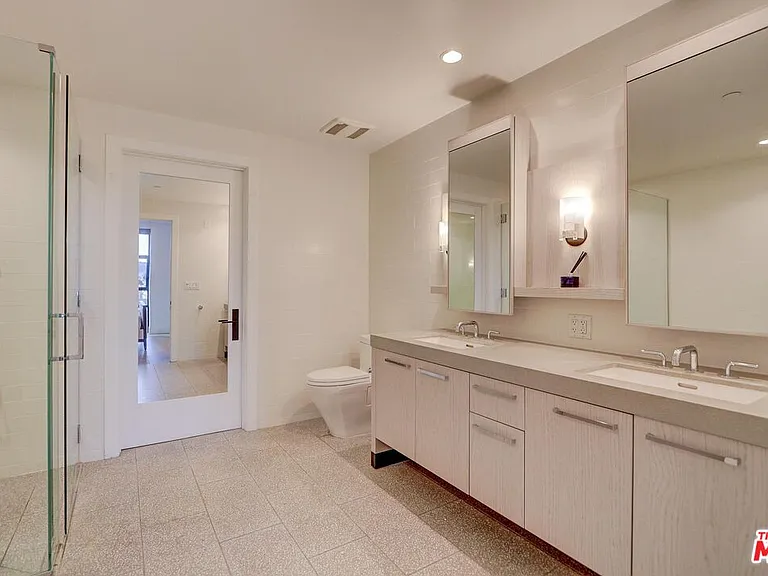 10777 Wilshire Blvd #210 — Photo 7