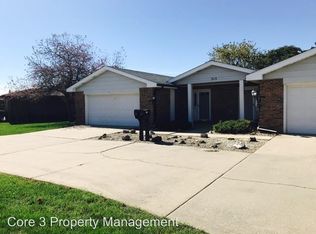 313 Fairway Dr #2, Bloomington, IL 61701